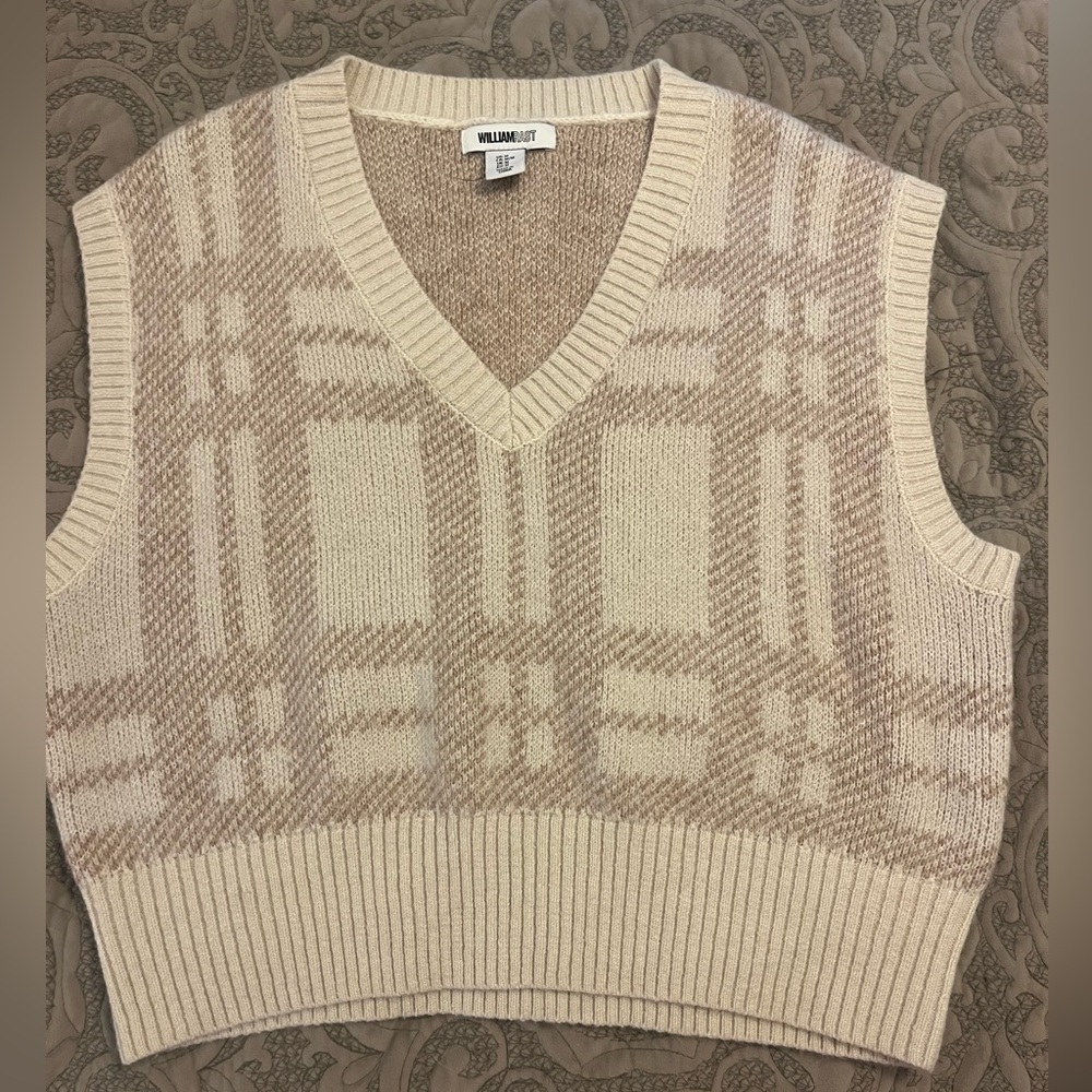 Sweater vest